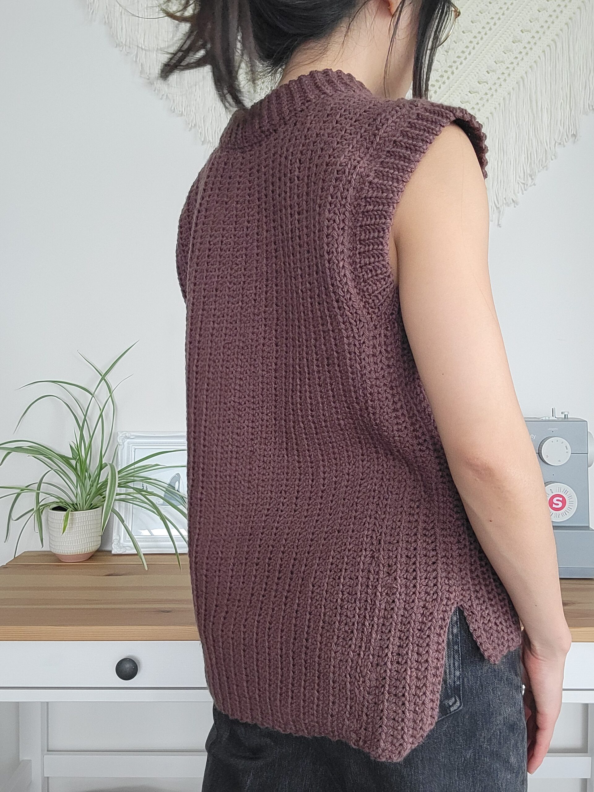 Ribbed Sweater Vest Full Length (M) - Image 7