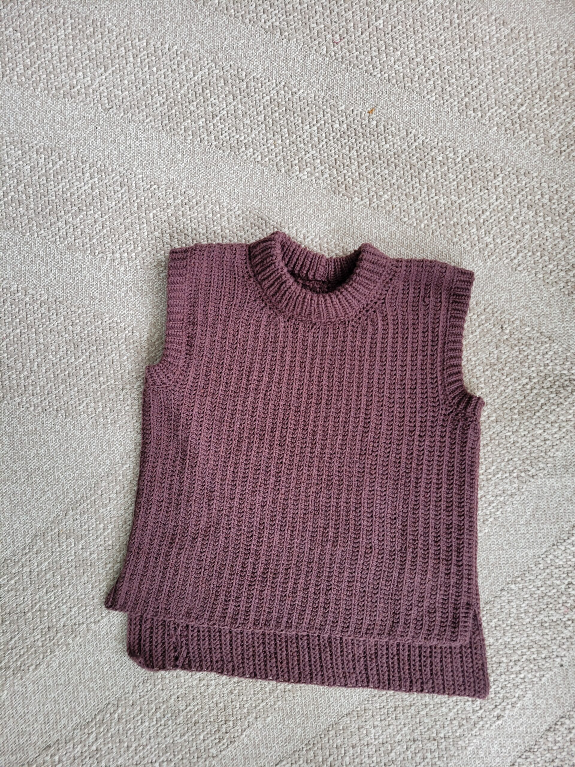 Ribbed Sweater Vest Full Length (M) - Image 2